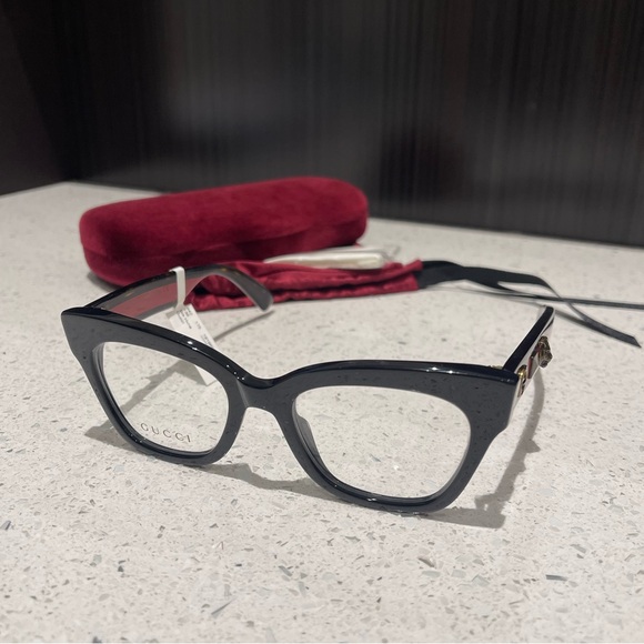 Gucci Eyeglasses - Picture 6 of 16